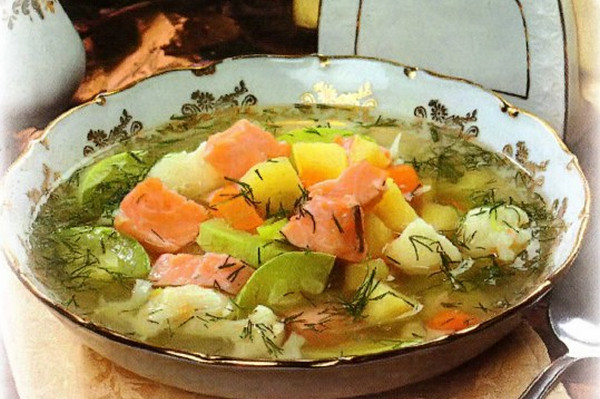 Суп с семгой и овощами