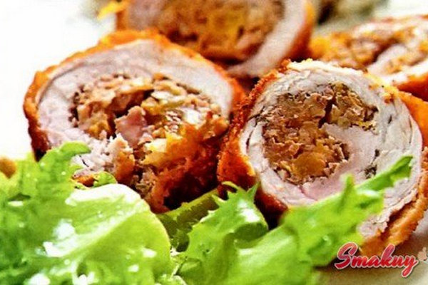 Рулетики с индейкой и курагой