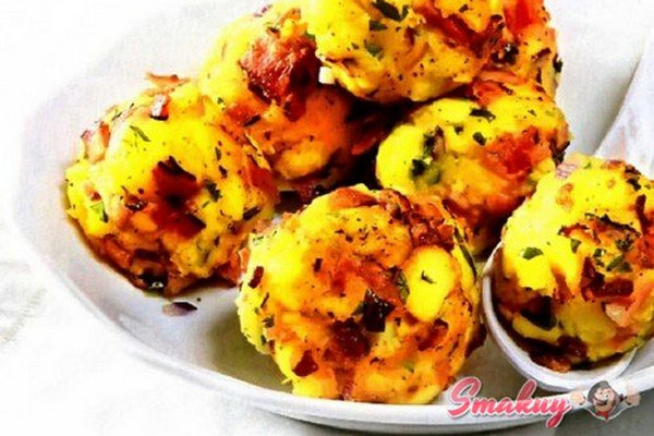 Крокеты из картофеля с беконом, луком и зеленью