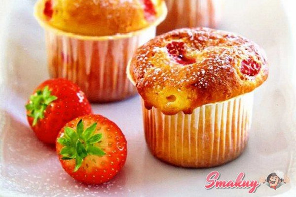 Маффины с клубникой