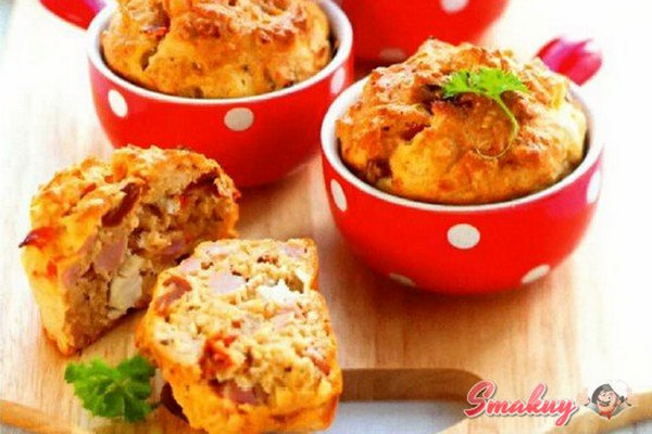 Румяные мясные кексики на обед