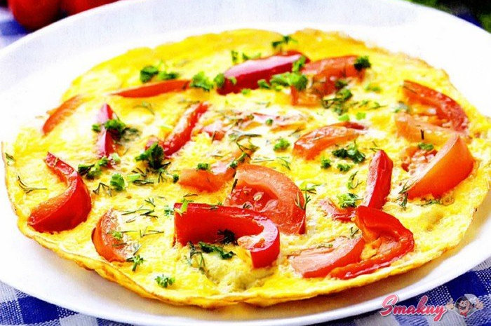Омлет с перцами и томатами