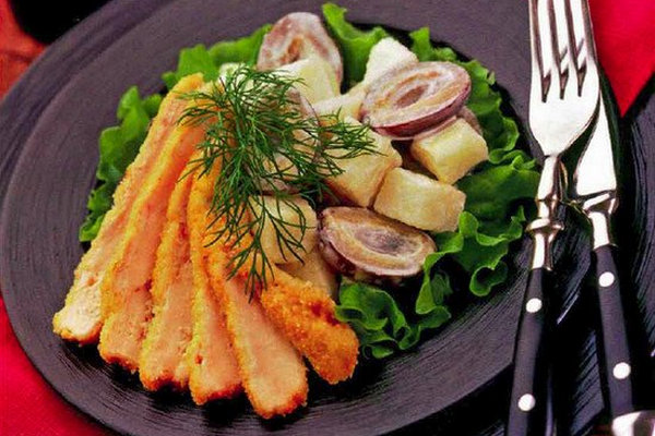 Фруктовый салат с курицей