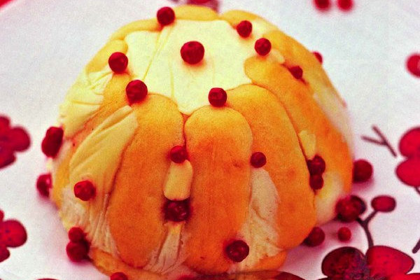 Брусничная шарлотка