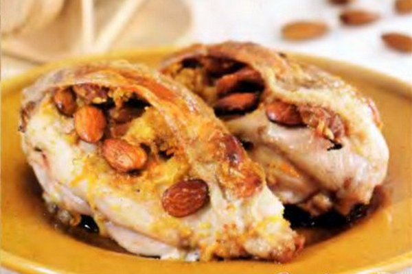 Куриные грудки с миндальной начинкой