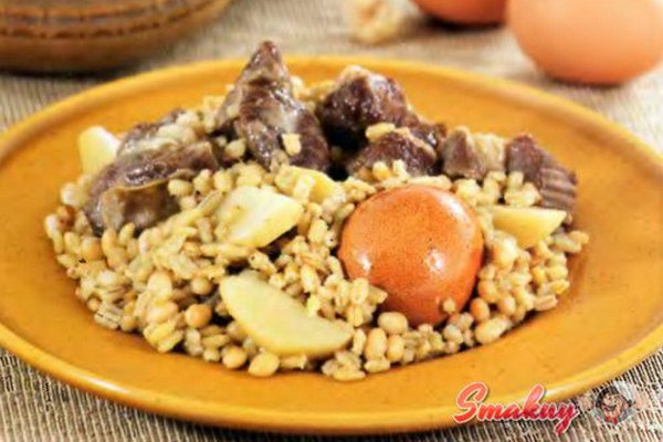 Чолент с фасолью и картофелем