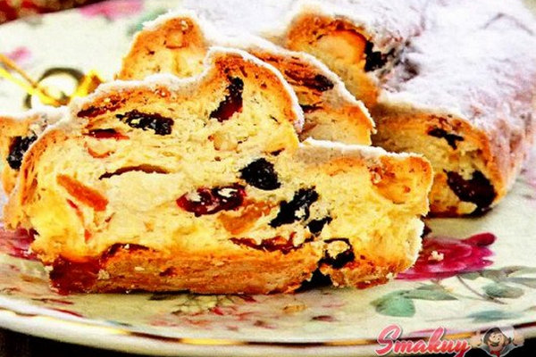 Немецкий кекс "Штоллен"