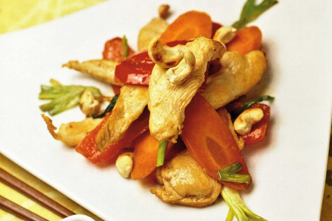 Куриная грудка с овощами