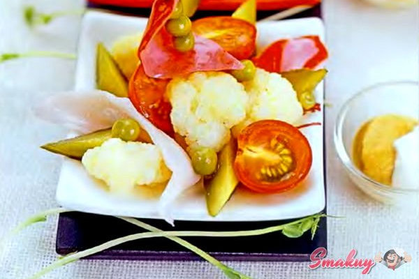 Салат с крабовым мясом и цветной капустой