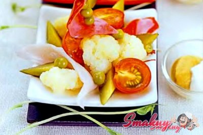 Салат с крабовым мясом и цветной капустой