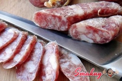 Сыровяленая колбаса