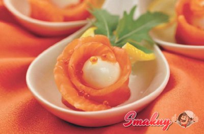 Закуска из форели с перепелиными яйцами