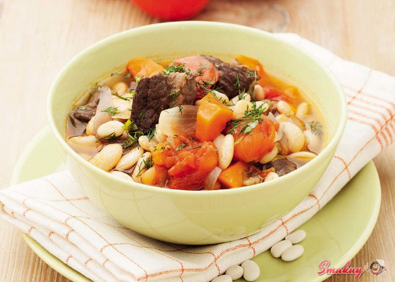 Фасоль с овощами и бараниной